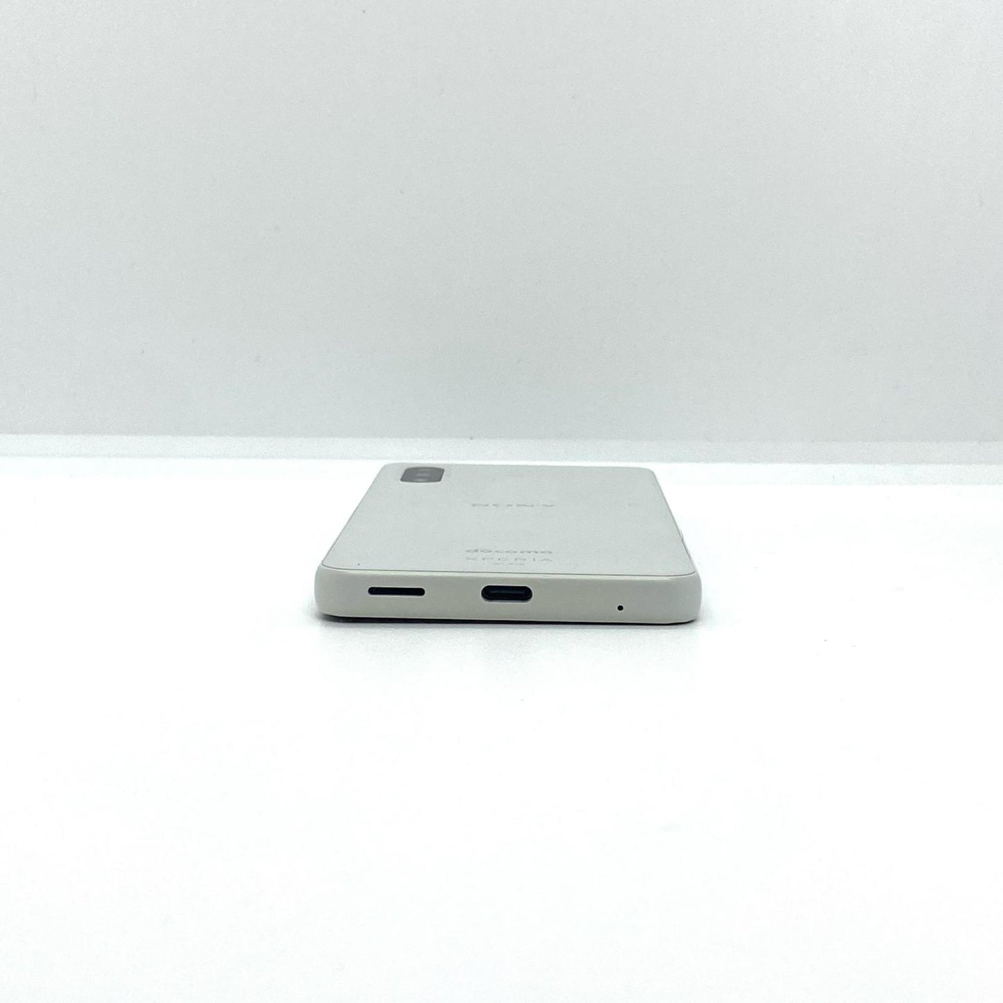 【全額返金保証】【最速発送】Sony Xperia Ace II 64GB ホワイト docomo SO-41B 白ロム 動作確認済