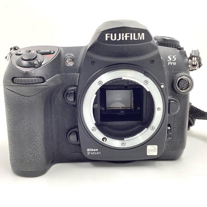 【最速発送】FUJIFILM デジタル一眼 FinePix S5 Pro ボディ ブラック【難有】