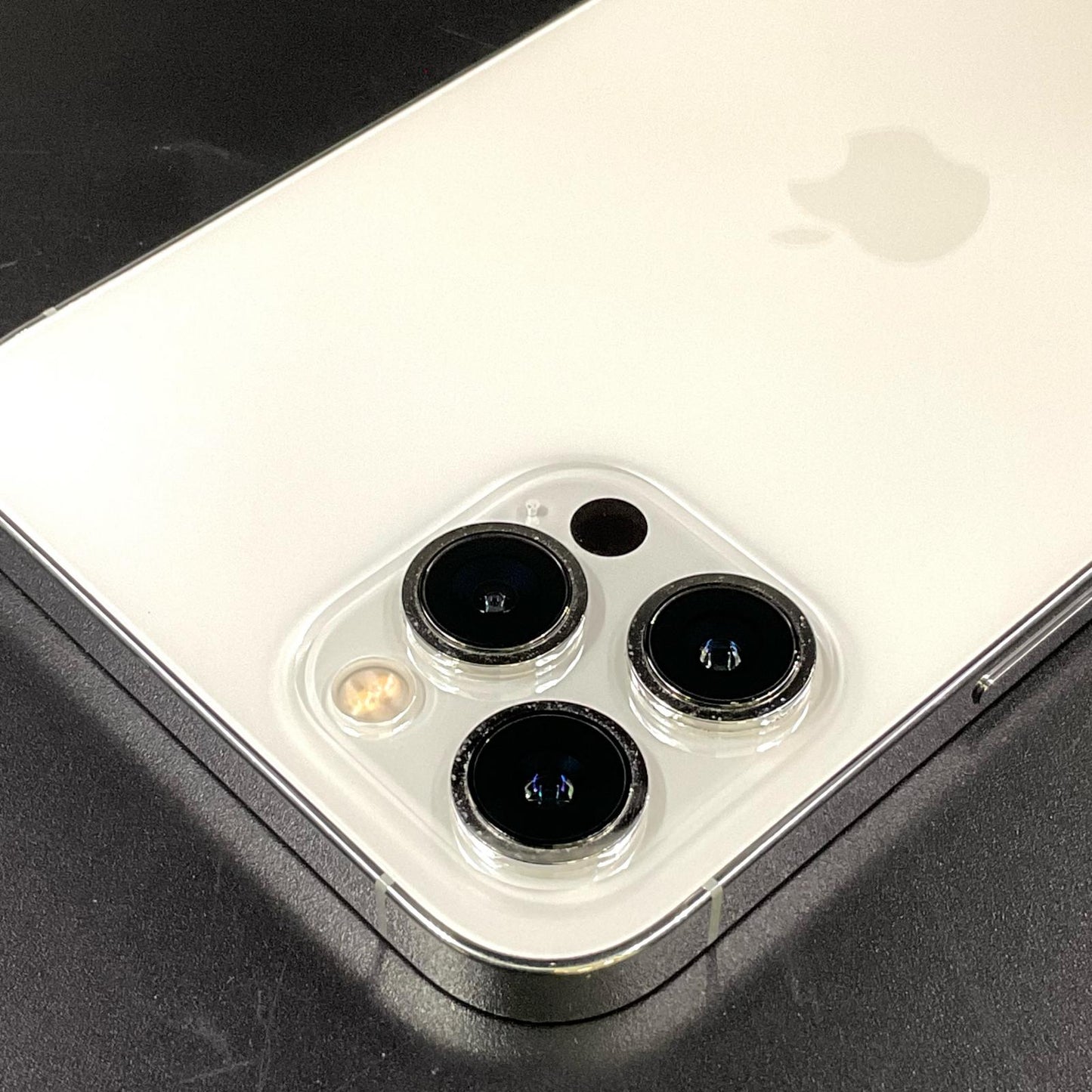 【全額返金保証】【最速発送】Apple iPhone iPhone 12 Pro Max 128GB シルバー 楽天モバイル SIMフリー 白ロム 動作確認済 80%