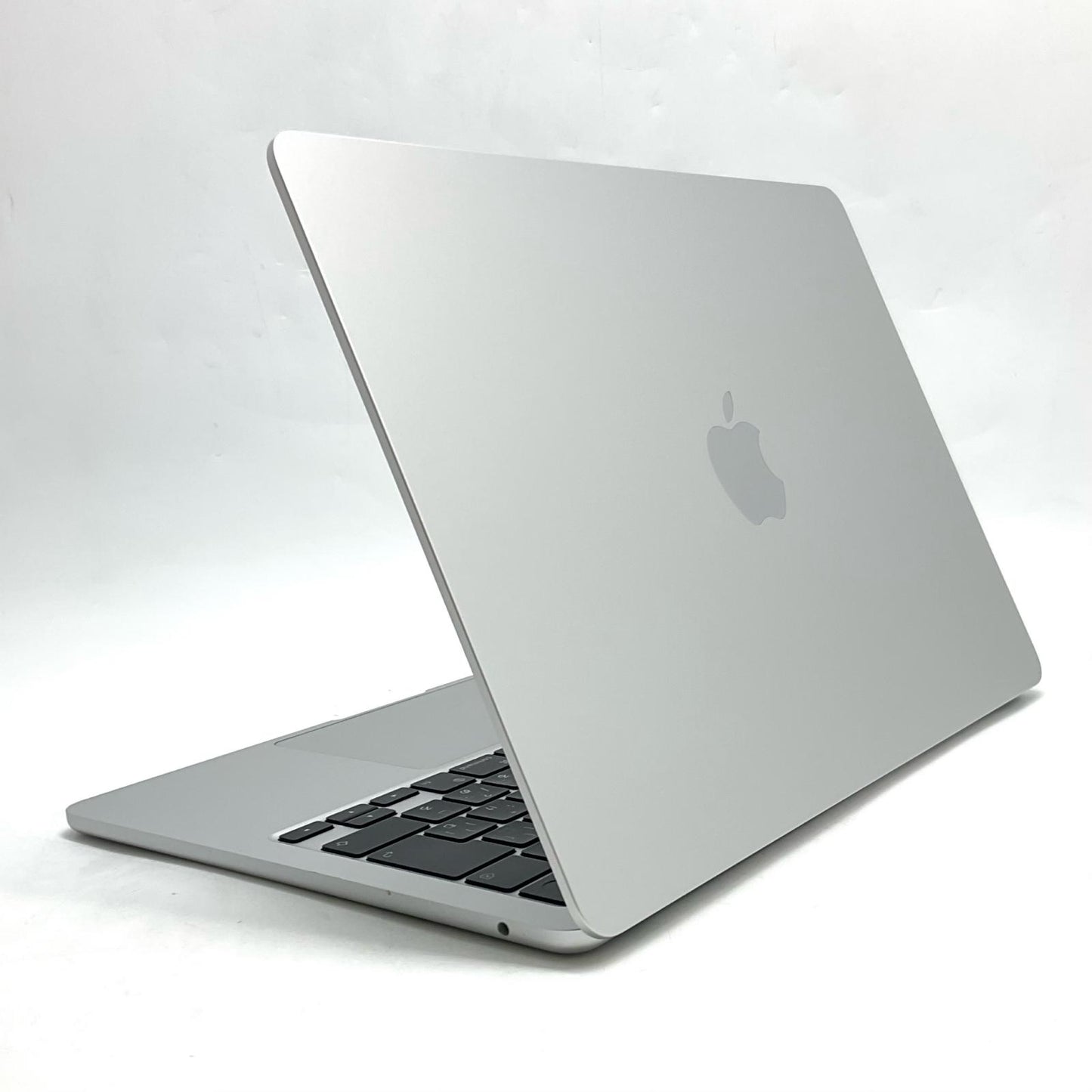 【全額返金保証】【最速発送】Apple MacBook Air 13インチ 2022 Apple M2 8GB 256GB シルバー 100% 超美品 動作確認済