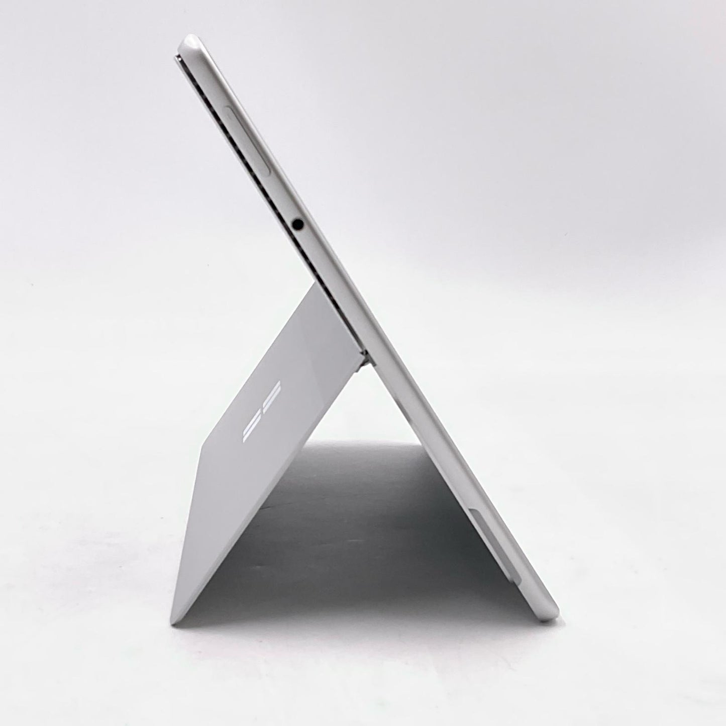 【全額返金保証】【最速発送】Microsoft Surface Pro 8 8PQ-00010 i5-1135G7 8GB M.2 SSD 256GB 92.9% 美品 動作確認済