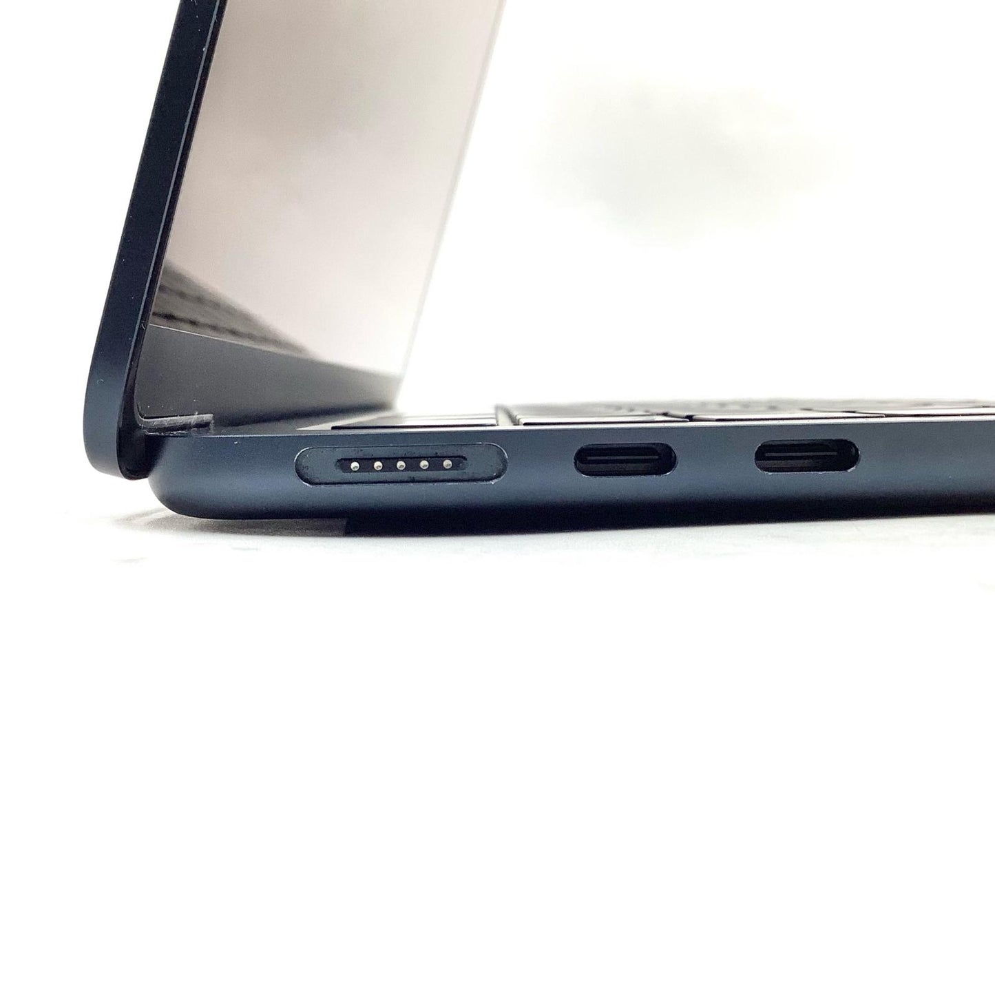 【全額返金保証】【最速発送】Apple MacBook Air 13インチ 2022 Apple M2 16GB 256GB ミッドナイト 100% 美品 動作確認済
