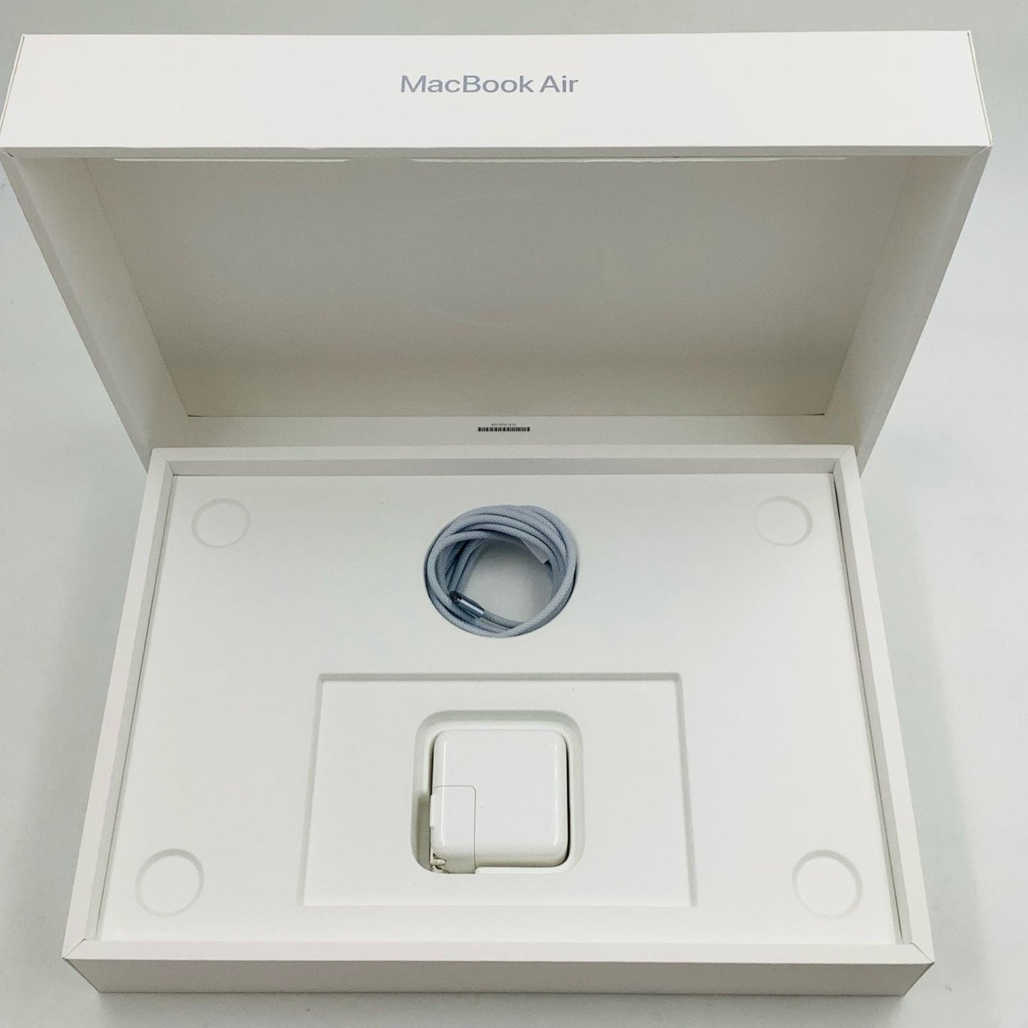 【全額返金保証】【最速発送】Apple MacBook Air 13.6インチ 2025 Apple M4 16GB 256GB スカイブルー 100% 超美品 動作確認済