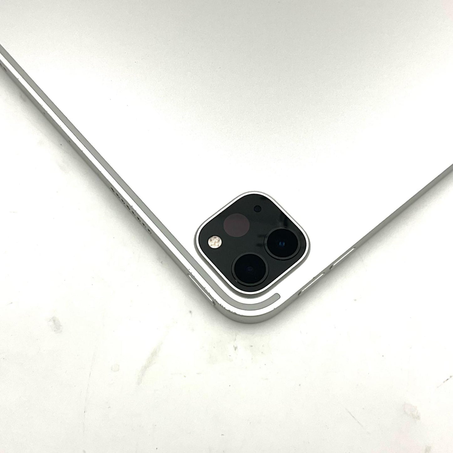 【全額返金保証】【最速発送】Apple iPad Pro 11インチ 第4世代 128GB シルバー Wi-Fi 動作確認済
