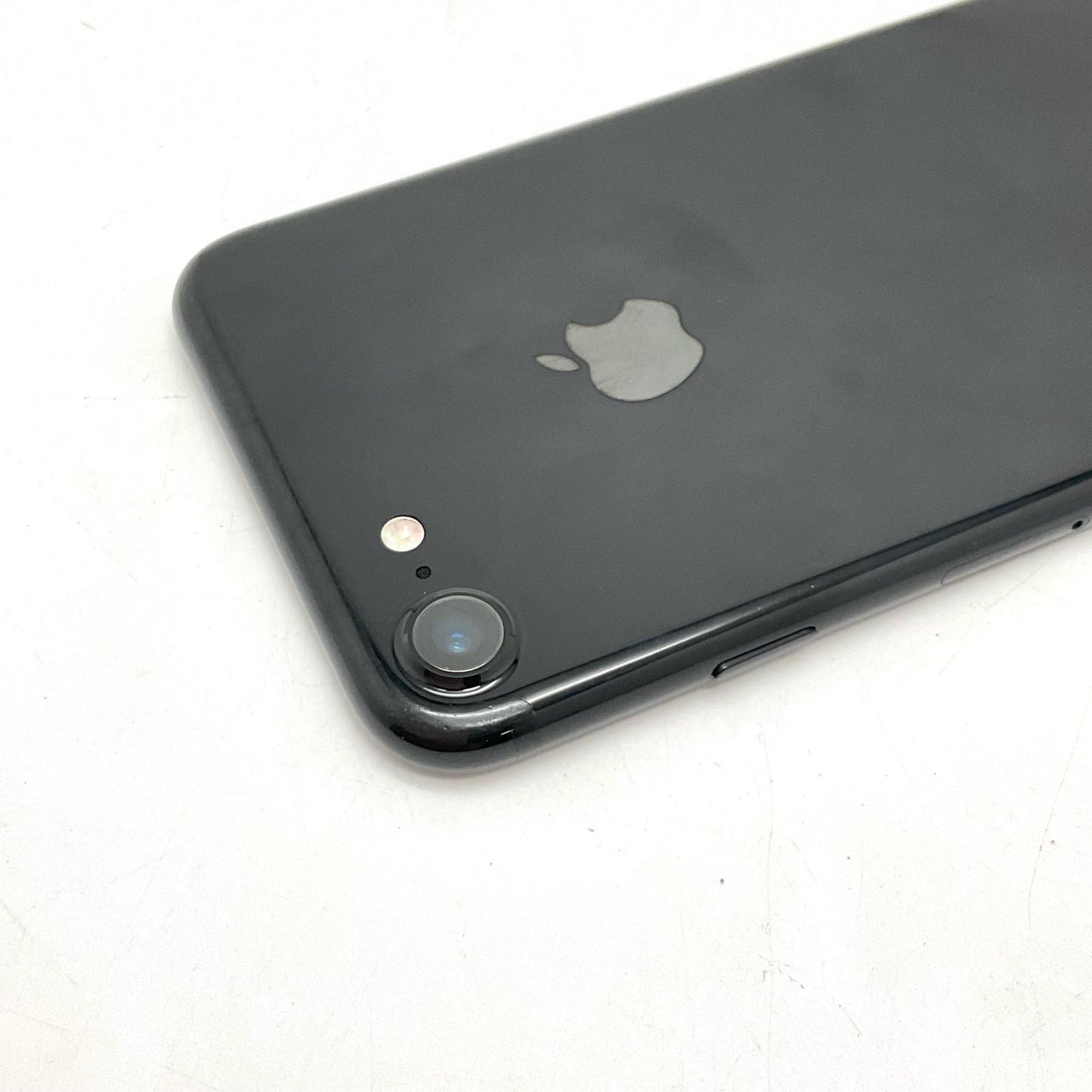 【最速発送】Apple iPhone iPhone 7 128GB ジェットブラック au 白ロム【難有】 62%