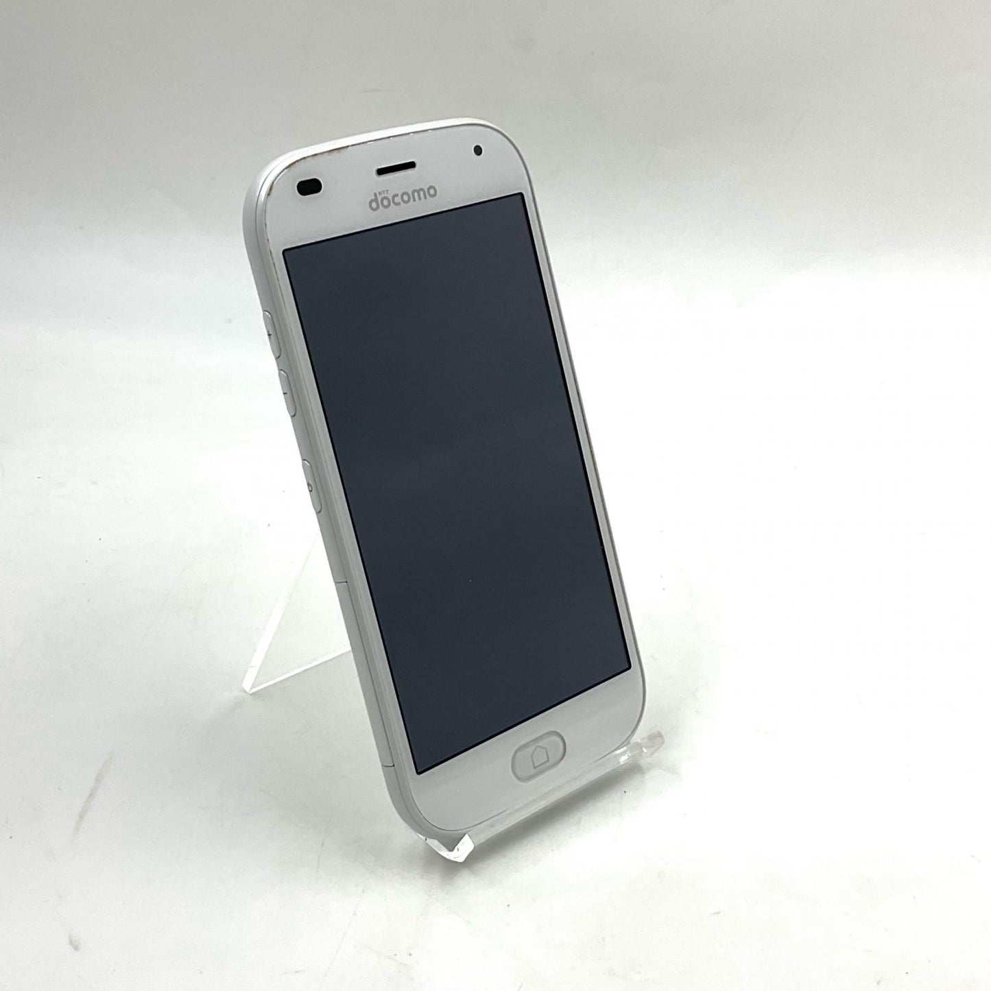 【全額返金保証】【最速発送】富士通 らくらくスマートフォン 32GB ホワイト docomo F-42A 白ロム 美品 動作確認済