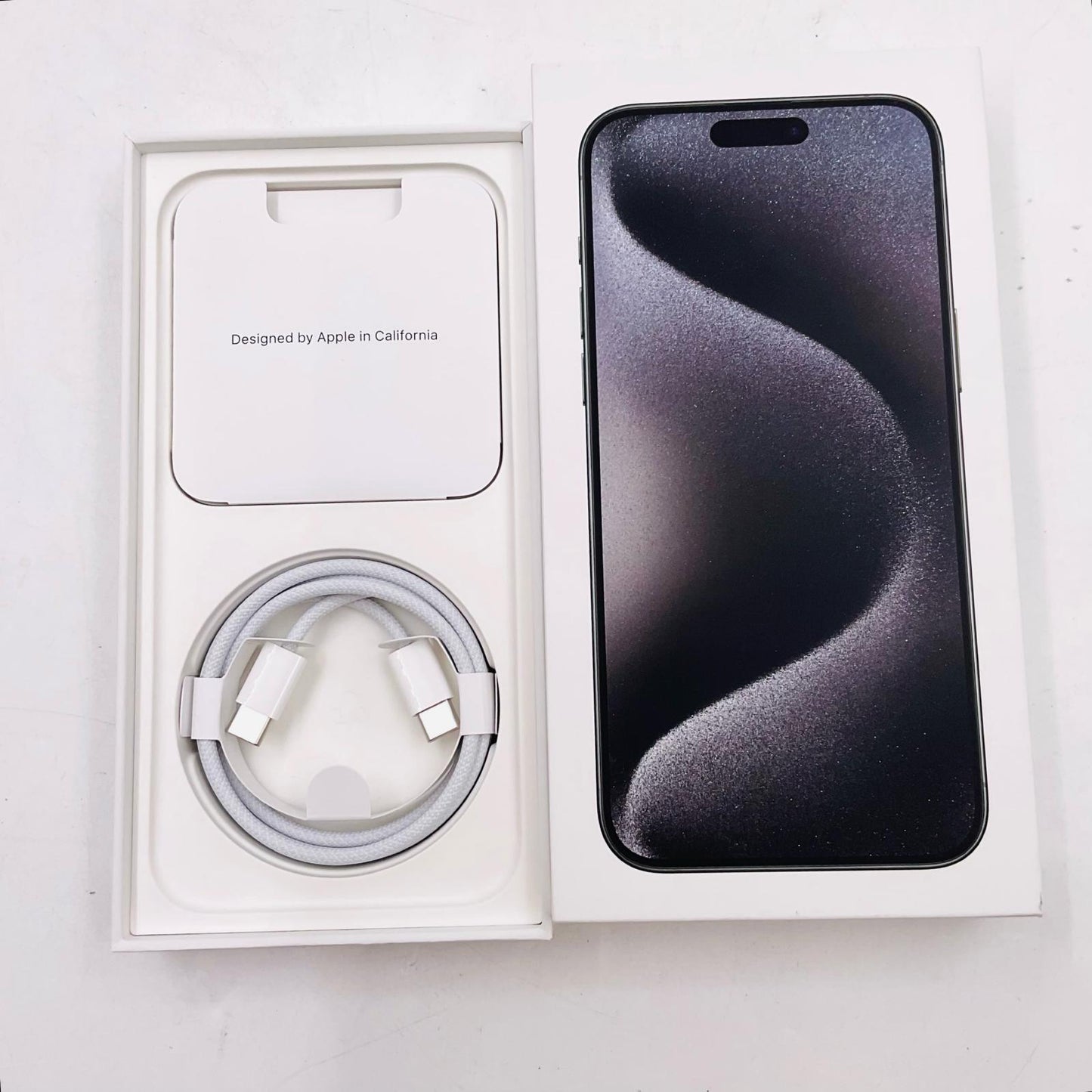 【全額返金保証】【最速発送】Apple iPhone iPhone 15 Pro Max 256GB ブラックチタニウム SIMフリー 白ロム 美品 動作確認済 92%