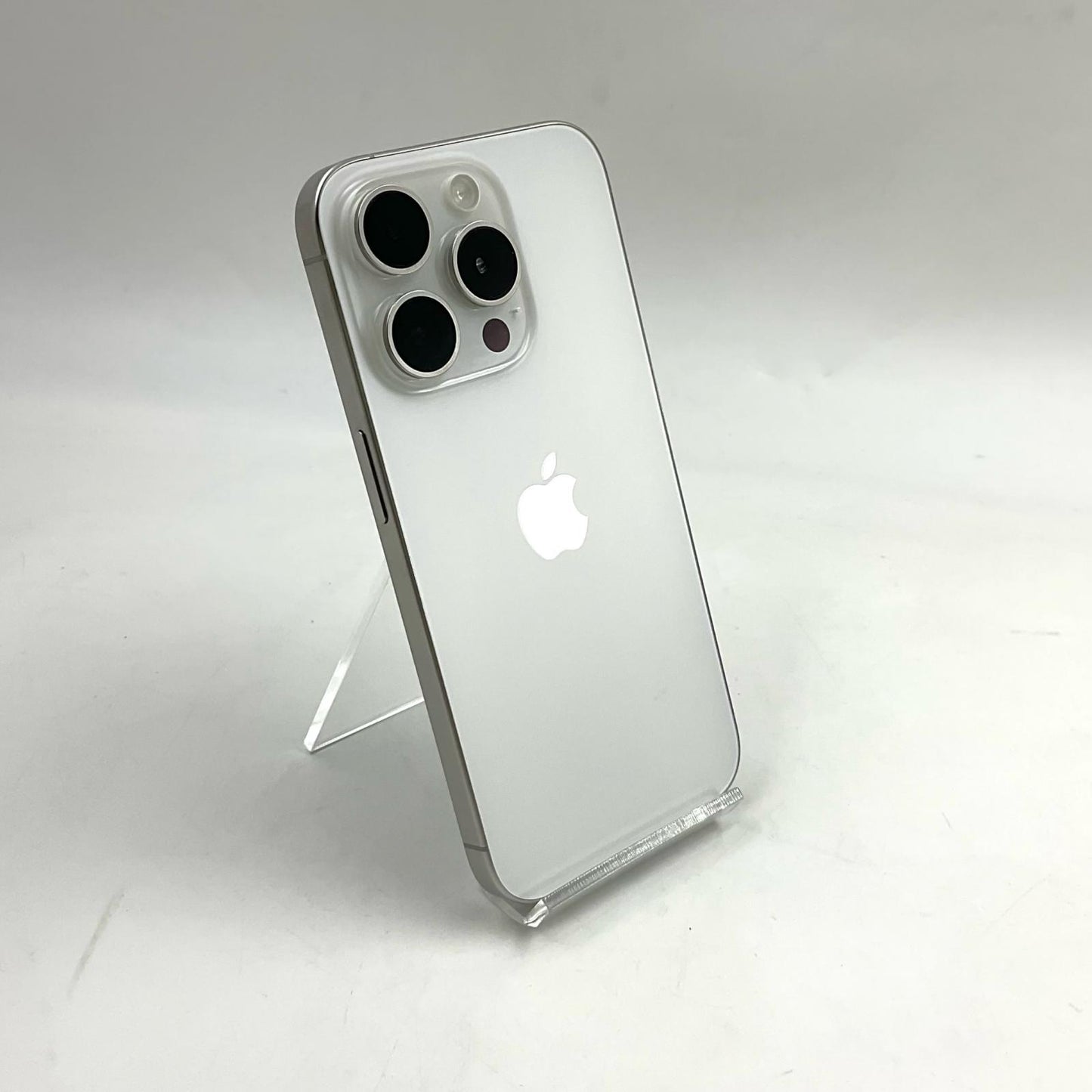 【全額返金保証】【最速発送】Apple iPhone iPhone 15 Pro 128GB ホワイトチタニウム SIMフリー 白ロム 美品 動作確認済 87%
