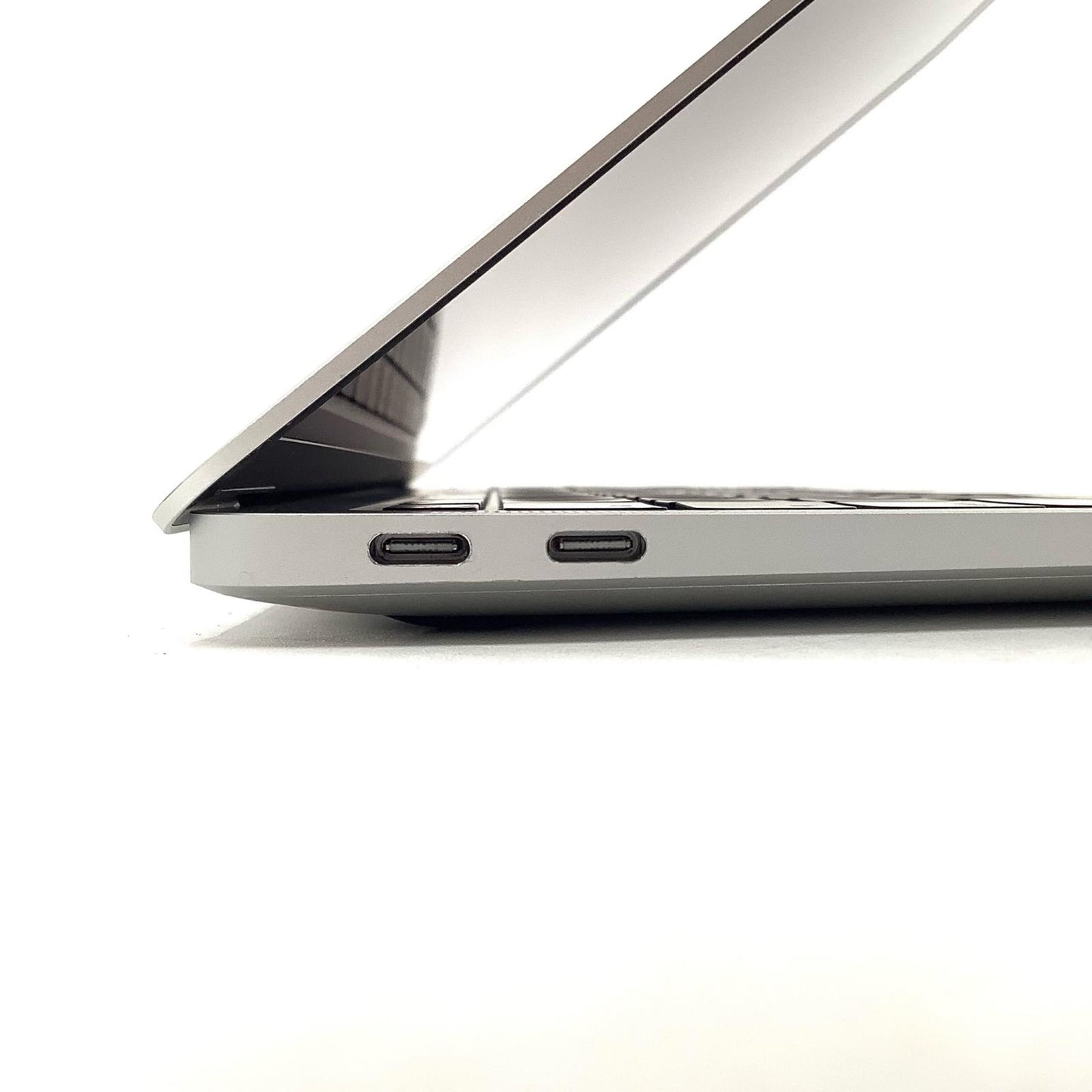 【全額返金保証】【最速発送】Apple MacBook Air 13.3インチ 2020 M1 8GB 512GB シルバー 84% 動作確認済