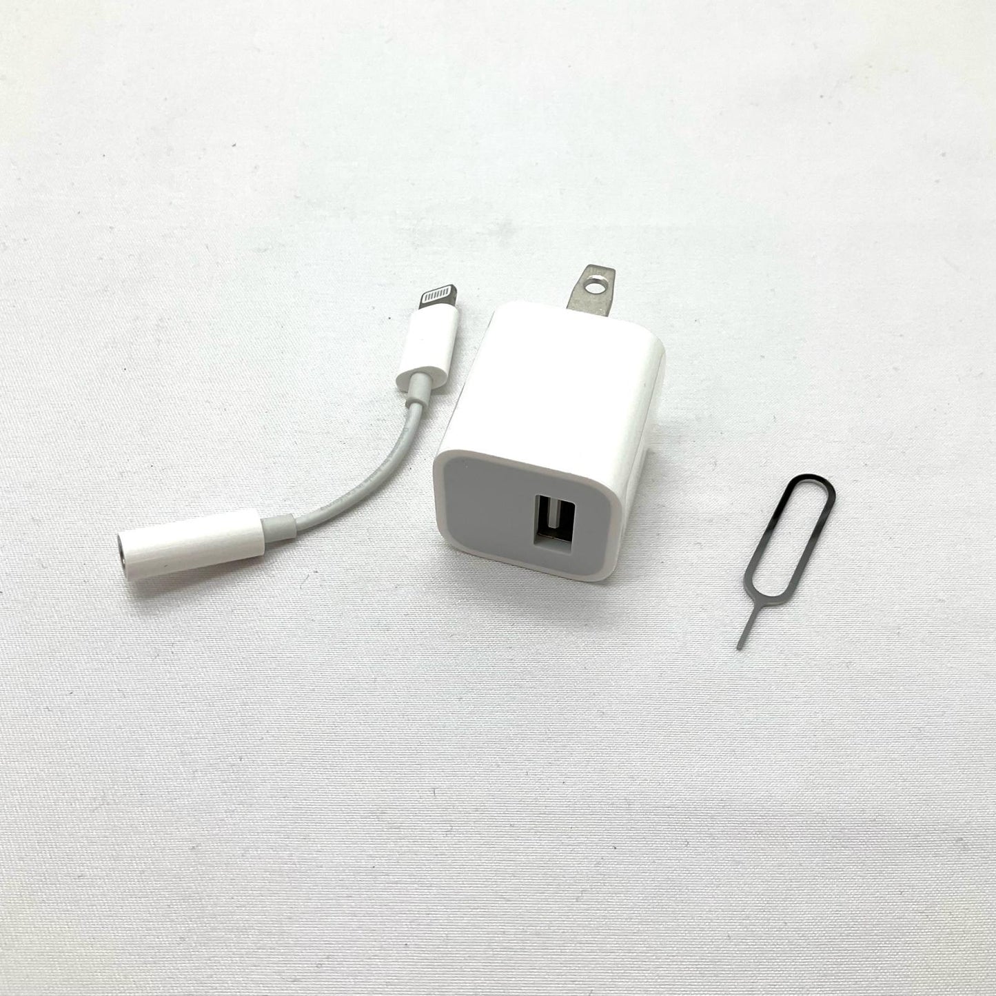 【全額返金保証】【最速発送】Apple iPhone iPhone 8 64GB シルバー Softbank 白ロム 動作確認済