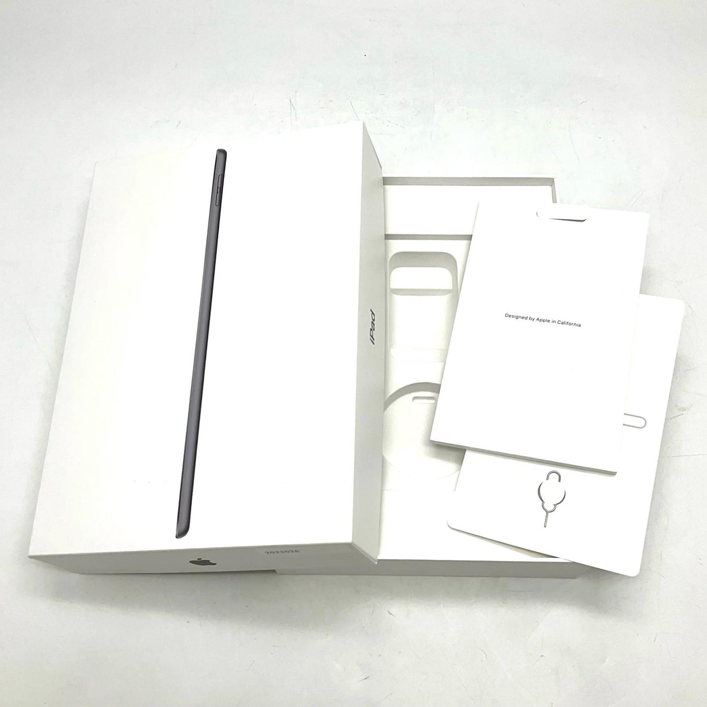 【全額返金保証】【最速発送】Apple iPad iPad 10.2インチ 第9世代 64GB スペースグレイ WiFi+Cellular au 白ロム 動作確認済