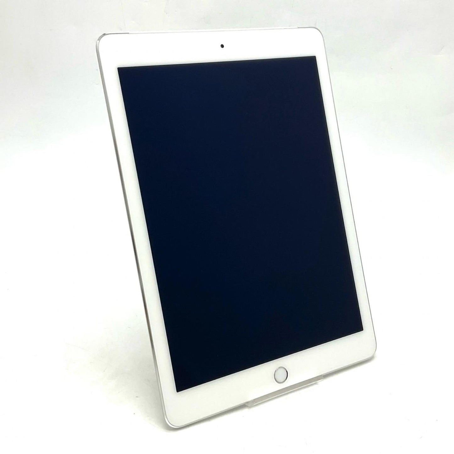 【全額返金保証】【最速発送】Apple iPad Air 9.7インチ 第2世代 16GB シルバー WiFi+Cellular docomo 白ロム 美品 動作確認済