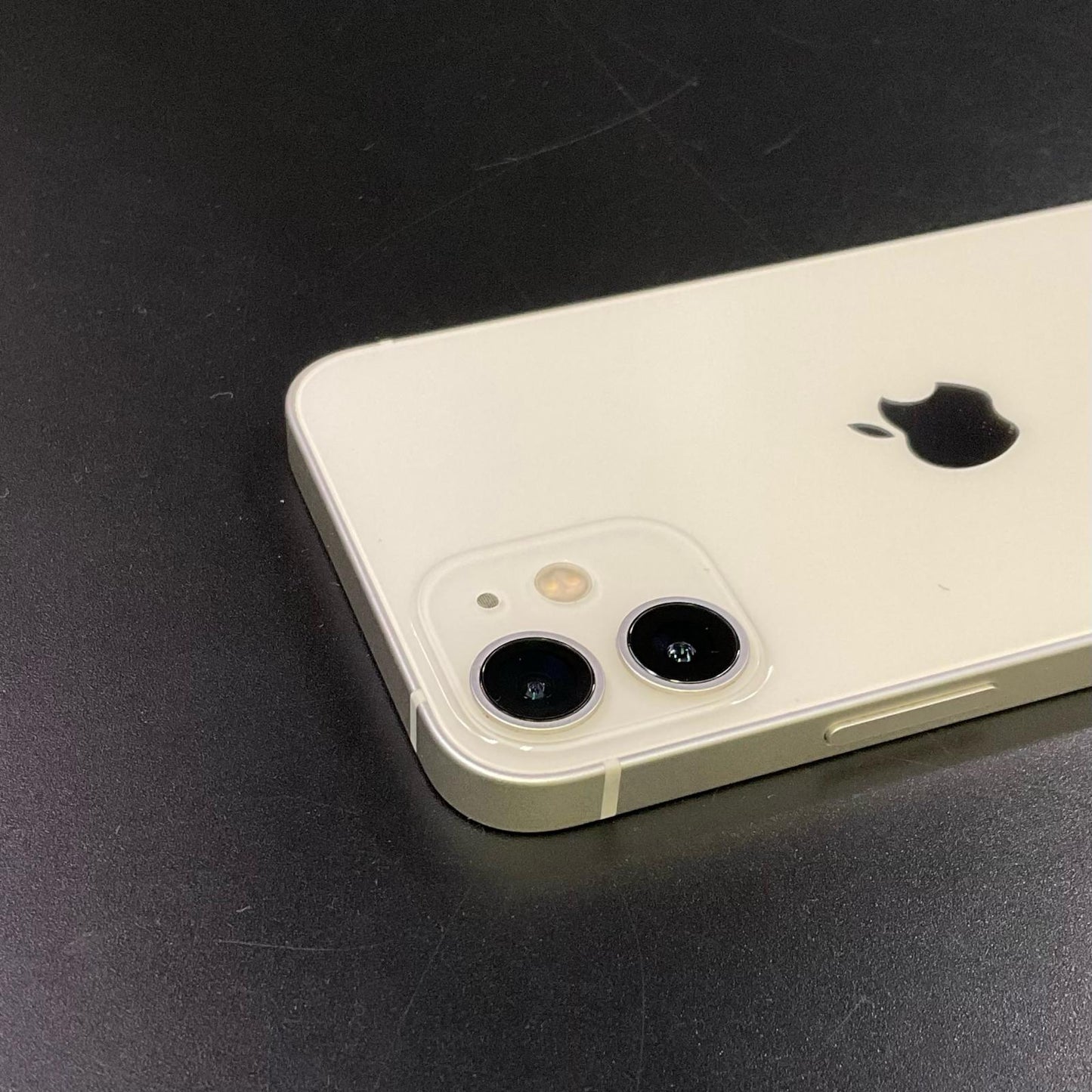 【全額返金保証】【最速発送】Apple iPhone iPhone 12 mini 64GB ホワイト SIMフリー 白ロム 動作確認済 72%