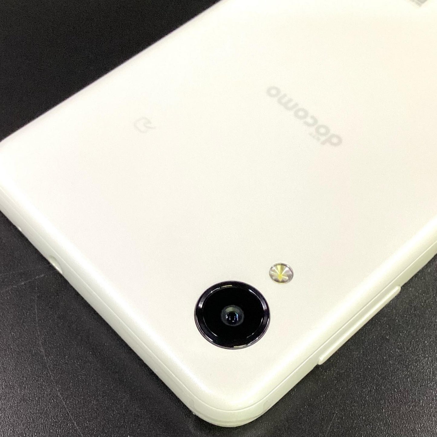 【全額返金保証】【最速発送】SAMSUNG Galaxy A23 5G 64GB White docomo SIMフリー SC-56C 白ロム 超美品 動作確認済