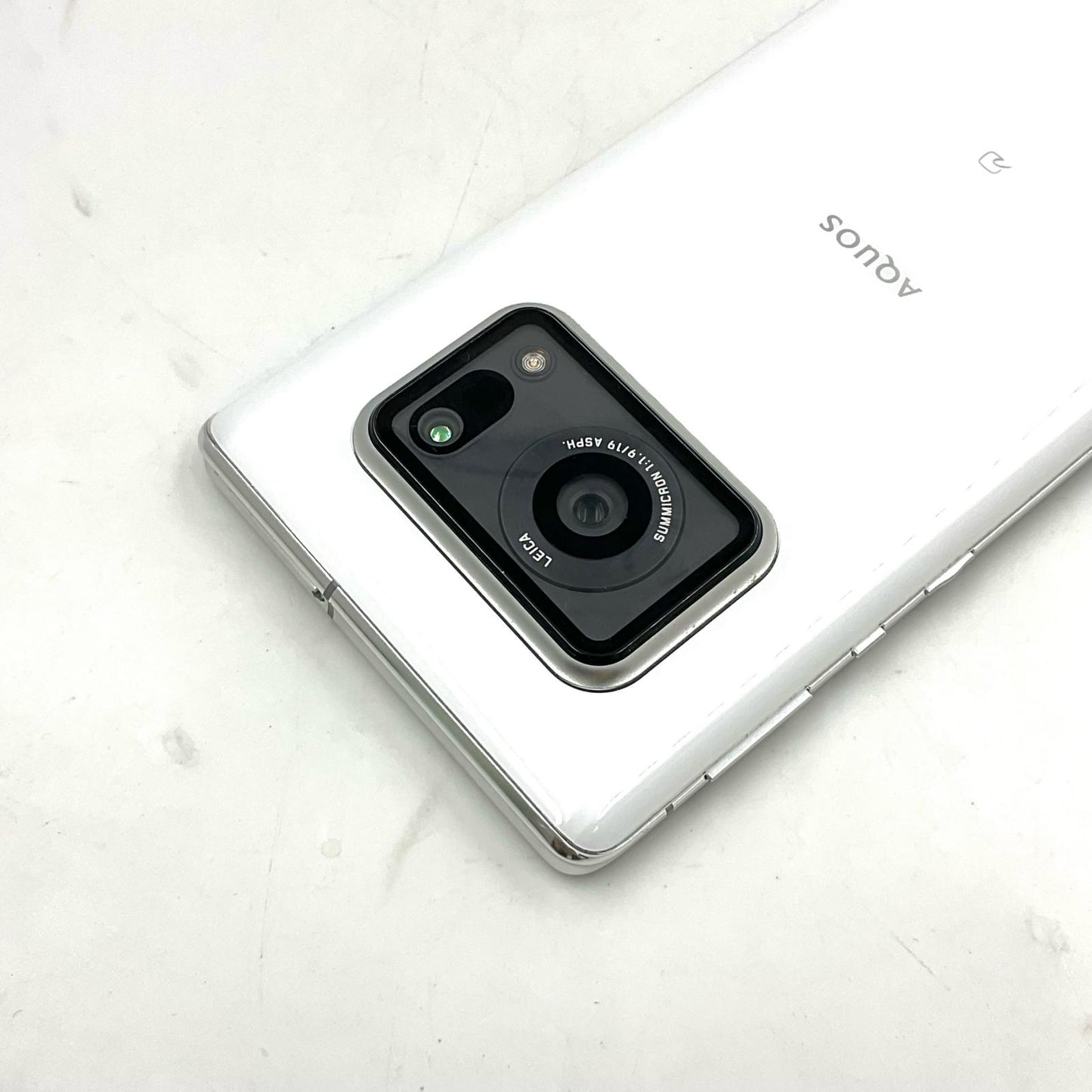 【全額返金保証】【最速発送】SHARP AQUOS R6 128GB ホワイト Softbank SIMフリー A101SH 白ロム 美品 動作確認済