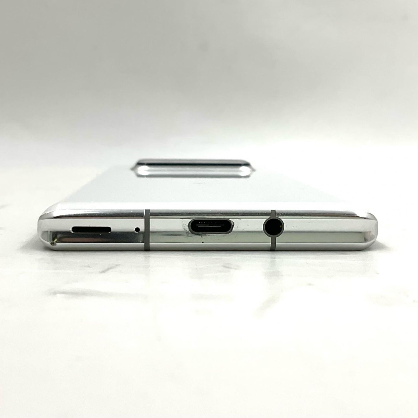 【全額返金保証】【最速発送】SHARP AQUOS R6 128GB ホワイト Softbank SIMフリー A101SH 白ロム 美品 動作確認済