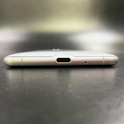 【全額返金保証】【最速発送】Sony Xperia XZ3 64GB docomo SO-01L 白ロム 動作確認済