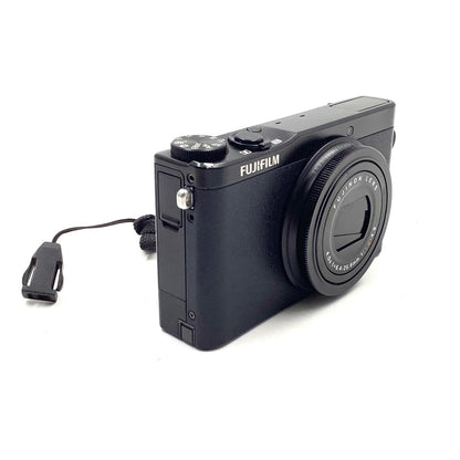 【全額返金保証】【最速発送】FUJIFILM コンパクトデジタルカメラ XQ1 ブラック 動作確認済