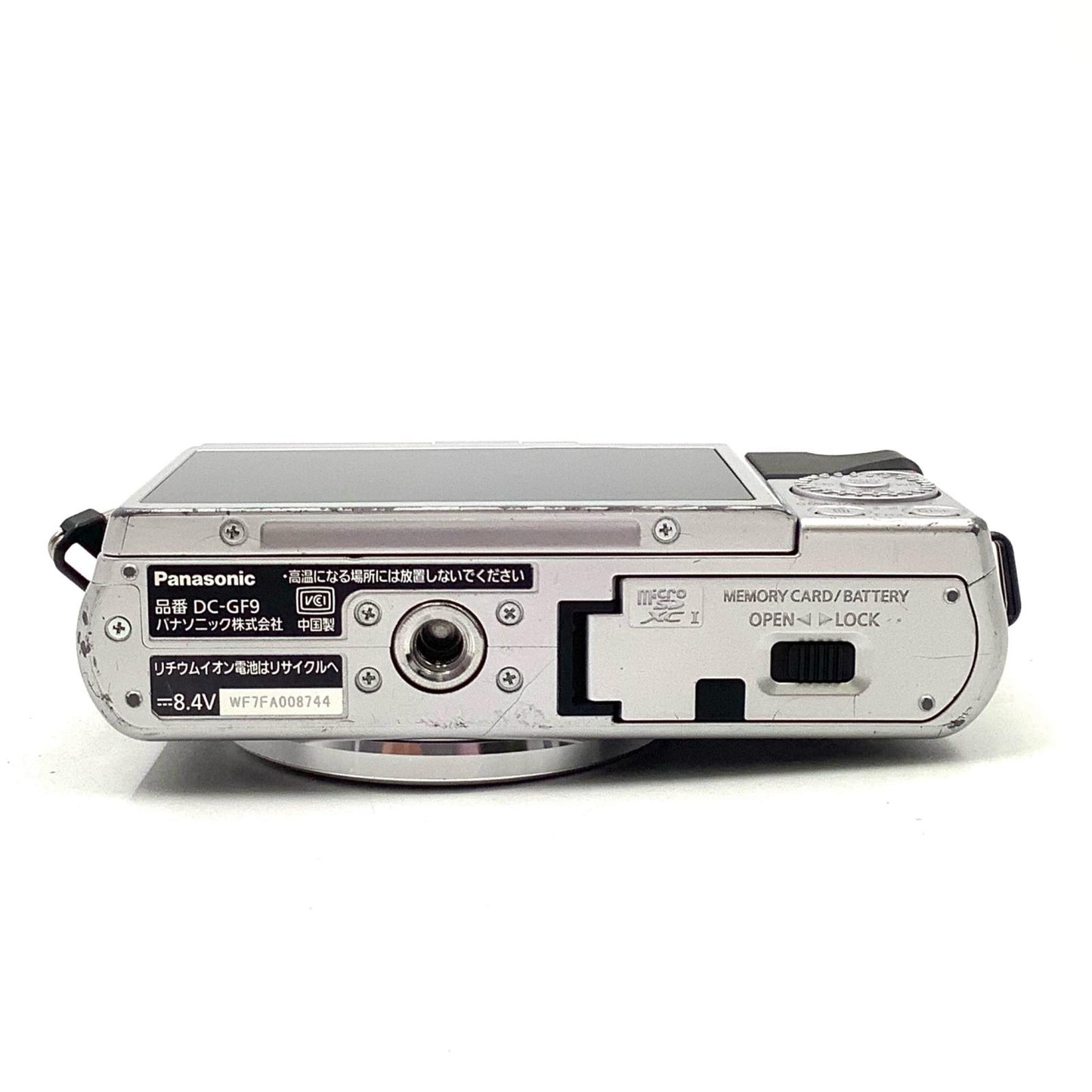 【全額返金保証】【最速発送】Panasonic デジタル一眼 LUMIX DC-GF9 シルバー ボディ 動作確認済