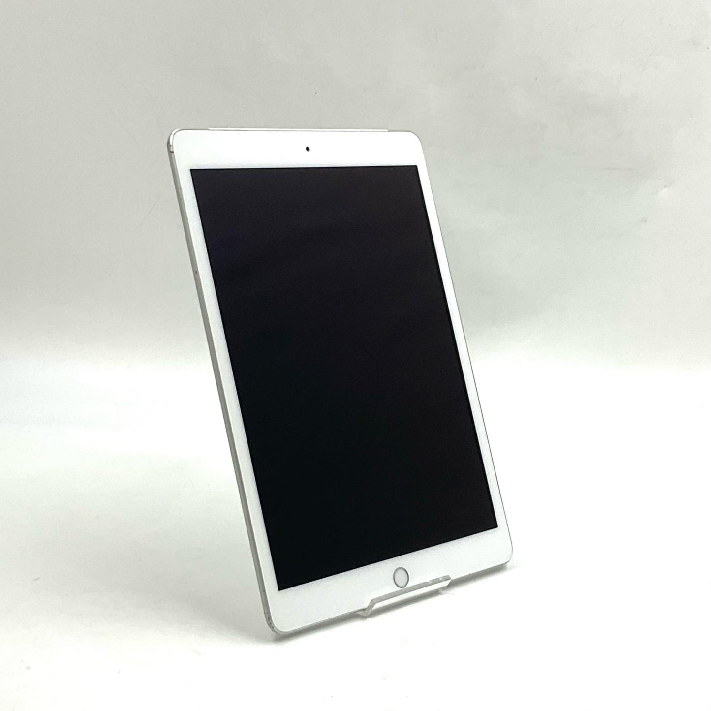 【全額返金保証】【最速発送】Apple iPad iPad 10.2インチ 第8世代 32GB シルバー WiFi+Cellular au 白ロム 動作確認済