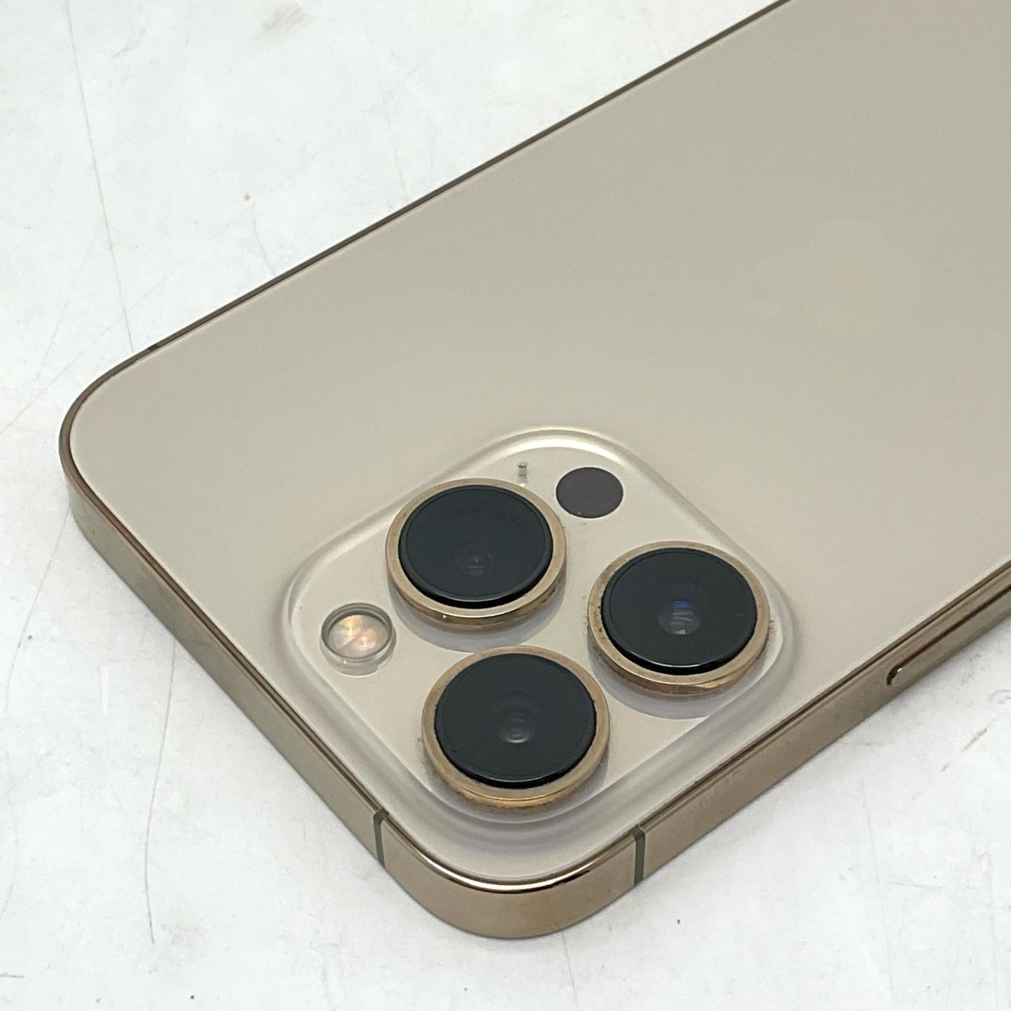 【全額返金保証】【最速発送】Apple iPhone iPhone 13 Pro 256GB ゴールド Softbank 白ロム 動作確認済 73%
