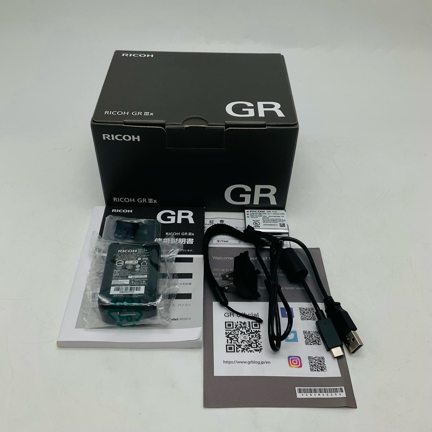 【全額返金保証】【最速発送】RICOH コンパクトデジタルカメラ GR IIIx 美品 動作確認済