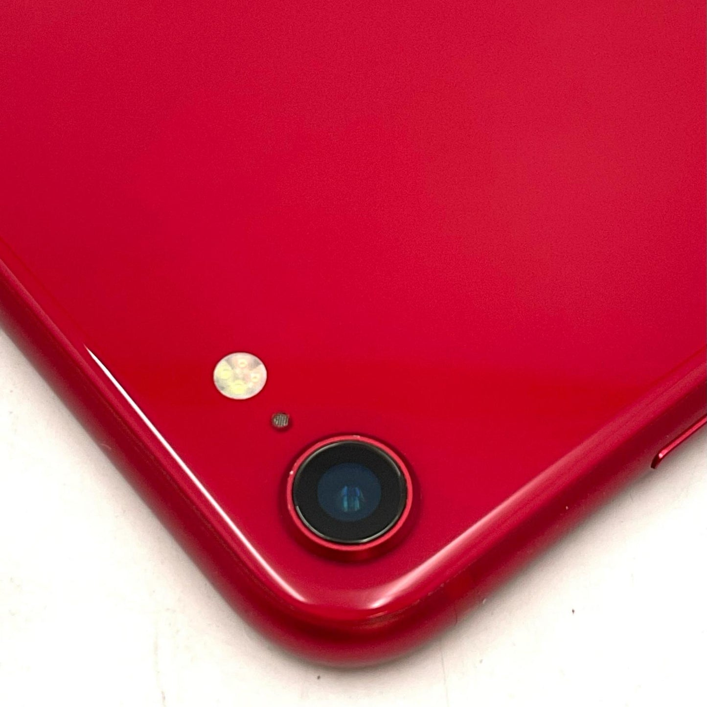 【全額返金保証】【最速発送】Apple iPhone iPhone SE（第2世代） 64GB (PRODUCT)RED au SIMフリー 白ロム 動作確認済 77%