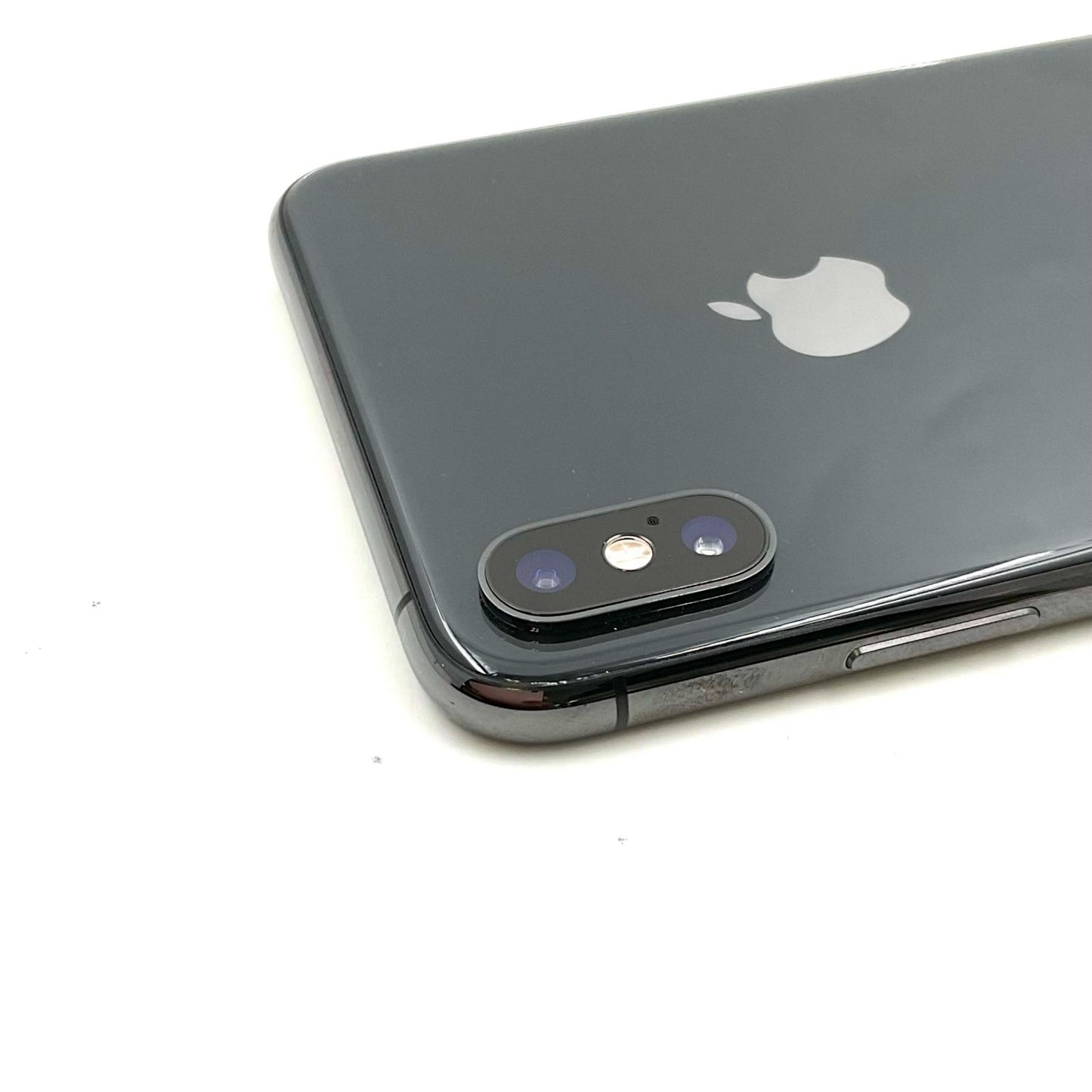 【全額返金保証】【最速発送】Apple iPhone iPhone XS Max 64GB スペースブラック docomo 白ロム 美品 動作確認済 81%