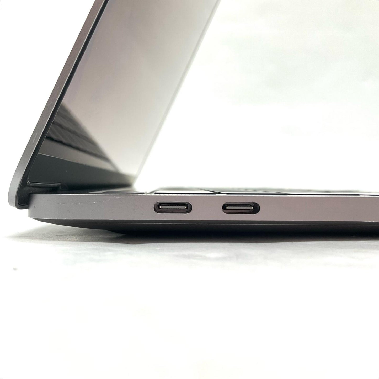 【全額返金保証】【最速発送】Apple MacBook Pro 13インチ 2020 1.4 GHz クアッドコア Intel Core i5 8GB 256GB スペースグレイ 動作確認済