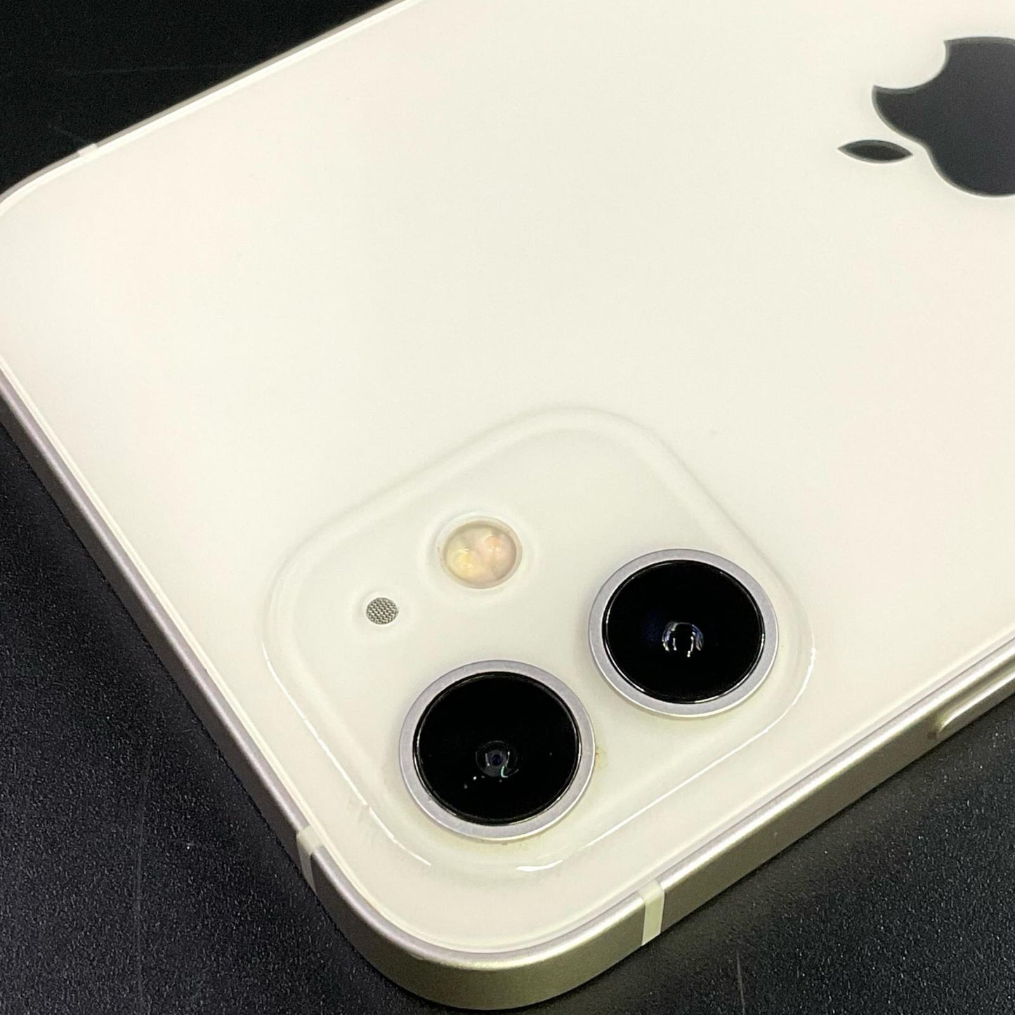【全額返金保証】【最速発送】Apple iPhone iPhone 12 64GB ホワイト docomo 白ロム 美品 動作確認済 92%