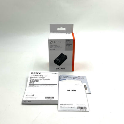 【全額返金保証】【最速発送】Sony バッテリーチャージャー BC-TRW 超美品 動作確認済