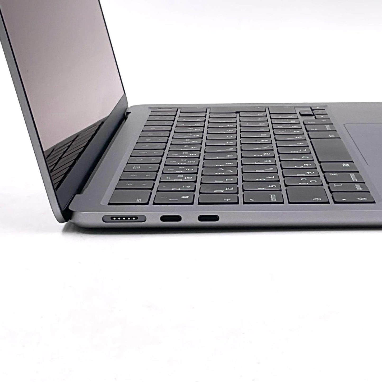 【全額返金保証】【最速発送】Apple MacBook Air 13インチ 2022 Apple M2 8GB 256GB スペースグレイ 100% 美品 動作確認済