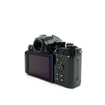 【全額返金保証】【最速発送】Nikon デジタル一眼 Z fc ボディ [ブラック] 美品 動作確認済