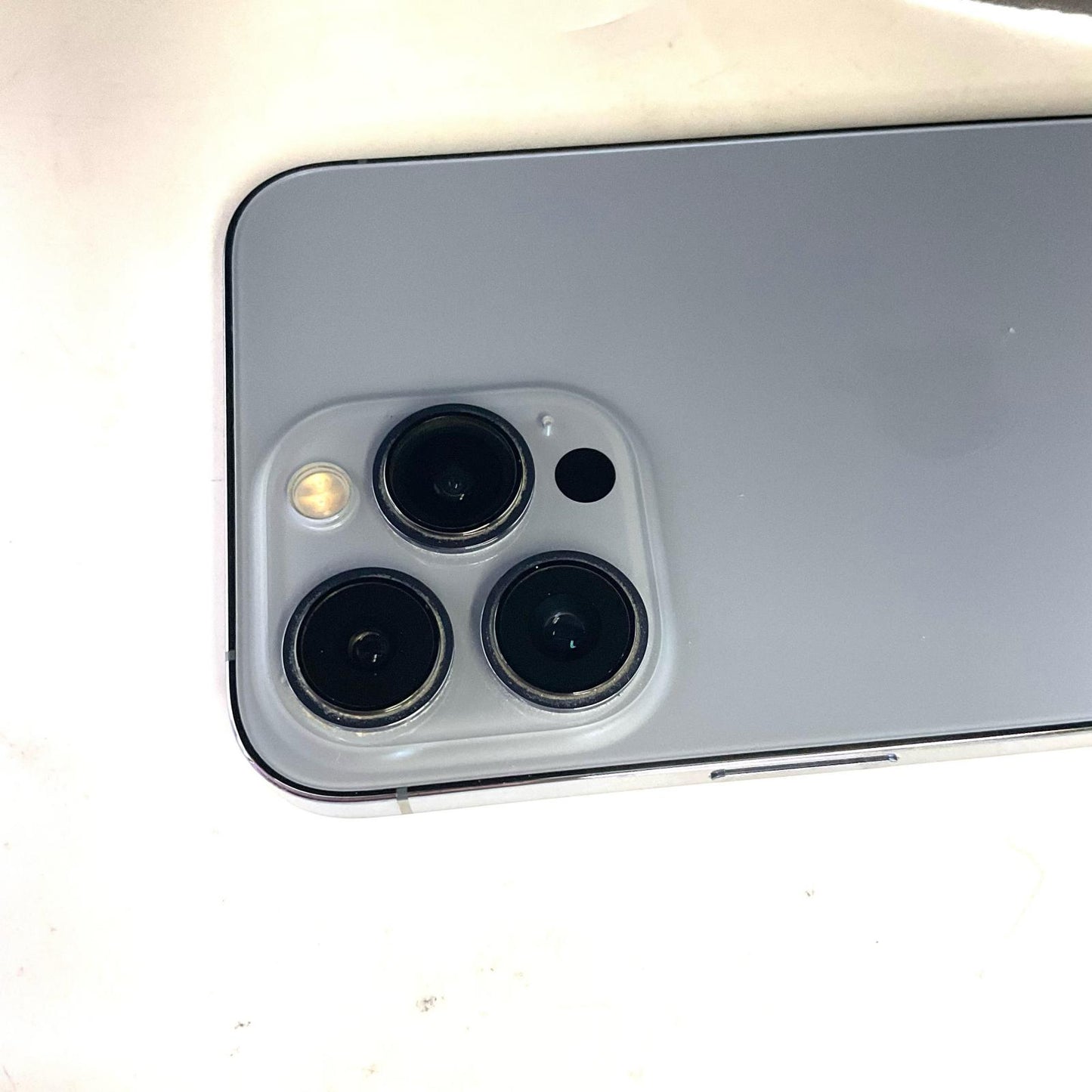【全額返金保証】【最速発送】Apple iPhone iPhone 13 Pro 128GB シエラブルー docomo SIMフリー 白ロム 動作確認済 79%