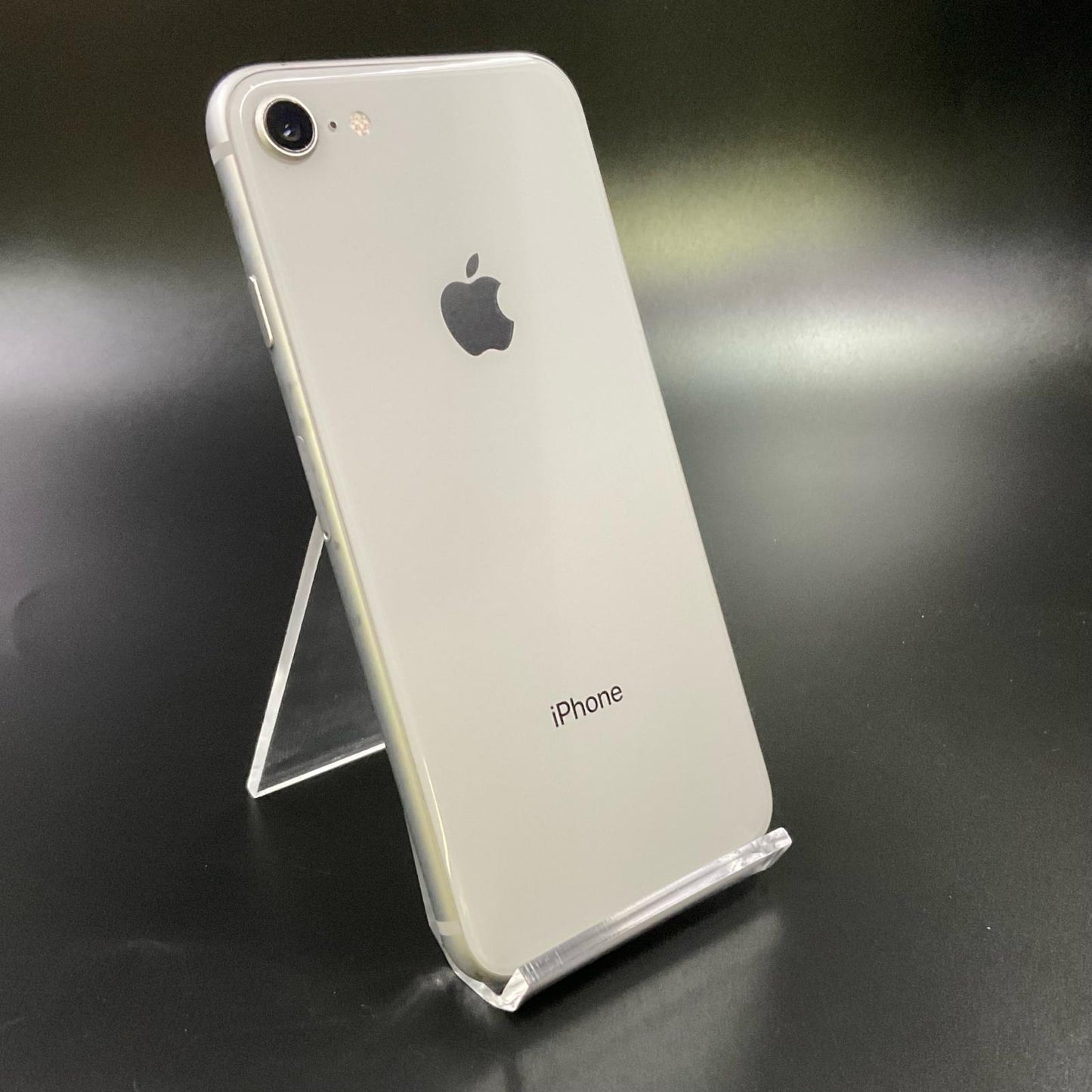 【全額返金保証】【最速発送】Apple iPhone iPhone 8 64GB シルバー Softbank SIMフリー 白ロム 動作確認済 82%