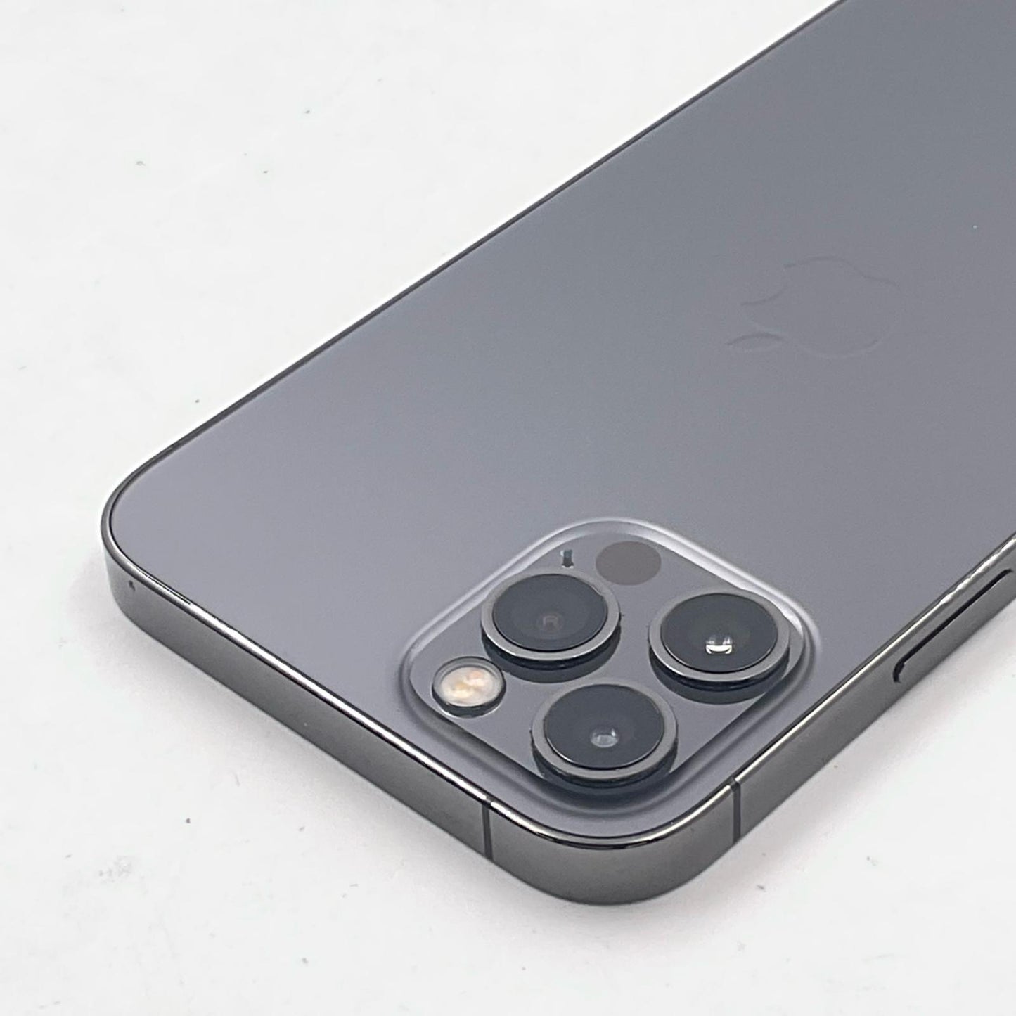 【全額返金保証】【最速発送】Apple iPhone iPhone 12 Pro 256GB グラファイト docomo SIMフリー 白ロム 動作確認済 73%