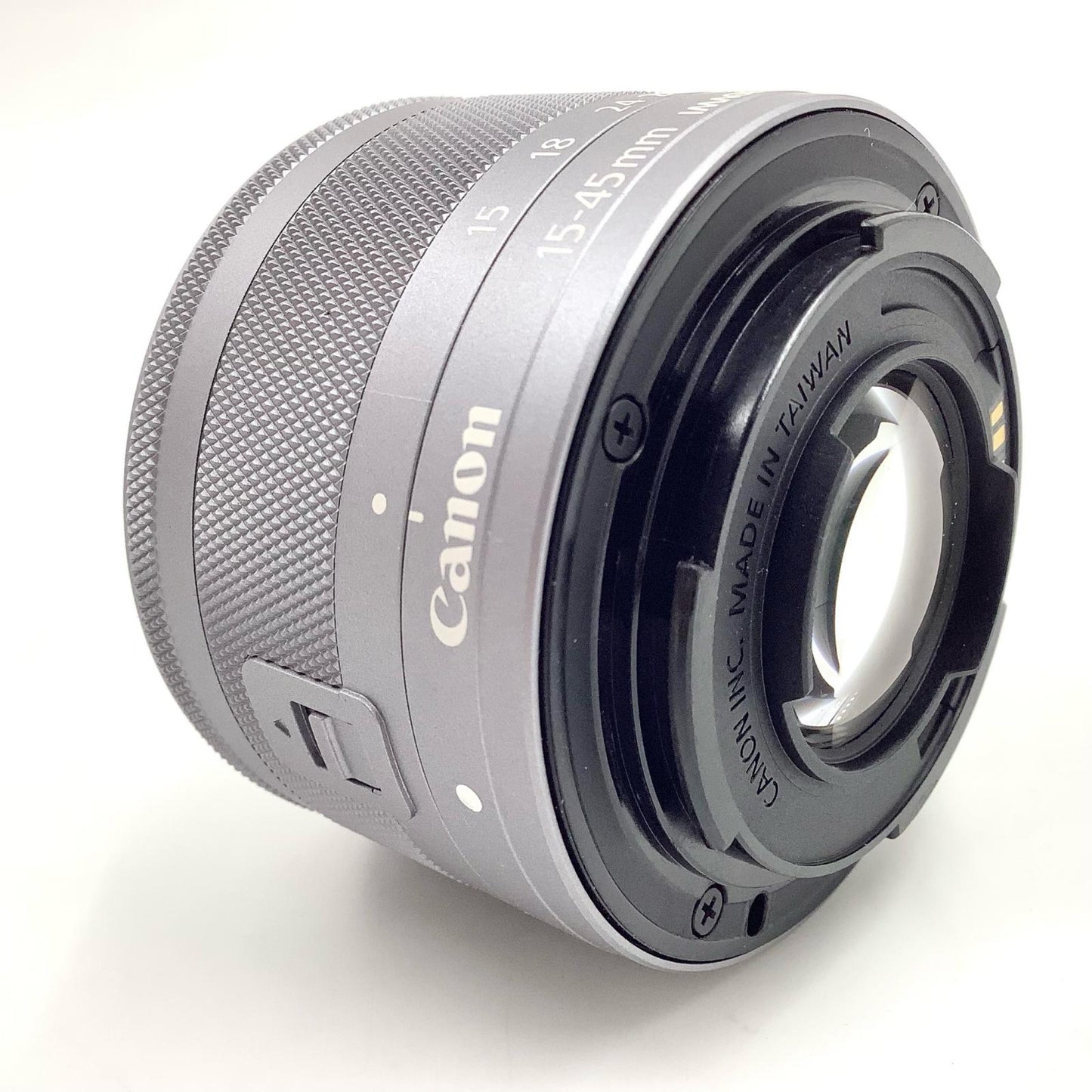 【全額返金保証】【最速発送】Canon EF-M15-45mm F3.5-6.3 IS STM [シルバー] 動作確認済
