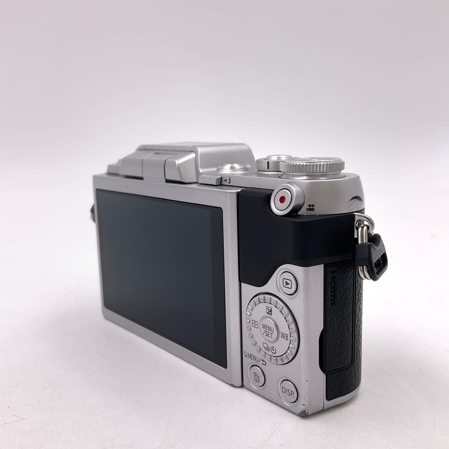 【全額返金保証】【最速発送】Panasonic デジタル一眼 LUMIX DMC-GF7 [シルバー] 動作確認済