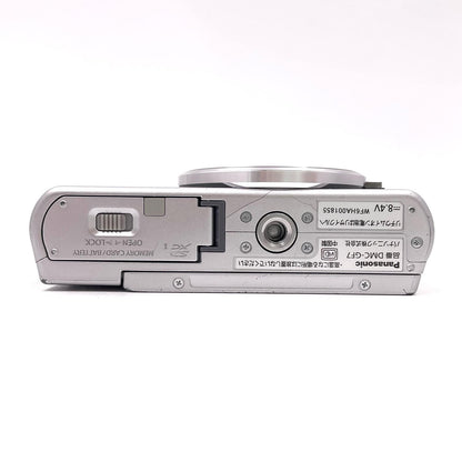 【全額返金保証】【最速発送】Panasonic デジタル一眼 LUMIX DMC-GF7 [シルバー] 動作確認済