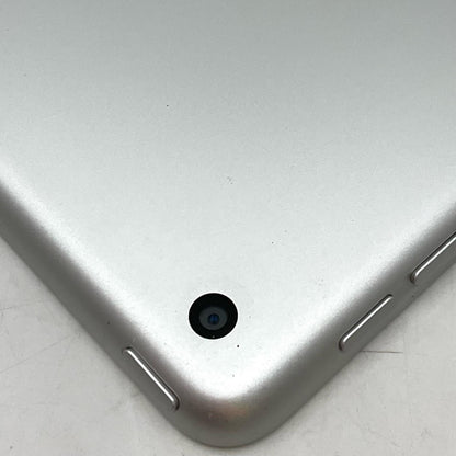 【全額返金保証】【最速発送】Apple iPad iPad 10.2インチ 第9世代 64GB シルバー Wi-Fi 動作確認済