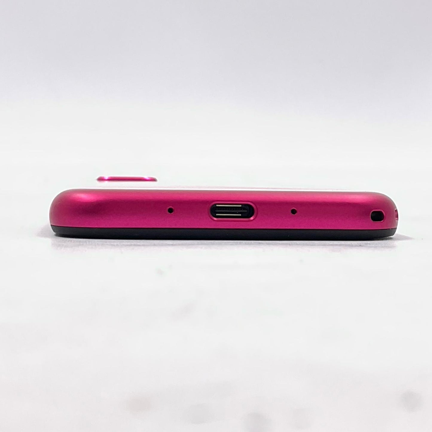 【全額返金保証】【最速発送】京セラ かんたんスマホ 3 64GB Softbank SIMフリー A205KC 白ロム 超美品 動作確認済