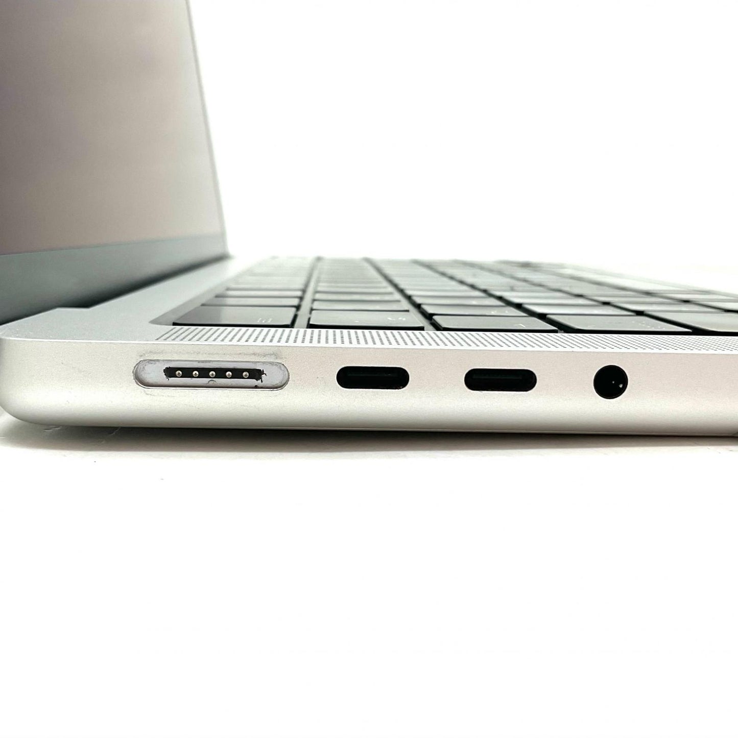 【全額返金保証】【最速発送】Apple MacBook Pro 14インチ 2021 M1 Pro 8コア 16GB 512GB シルバー 84% 動作確認済