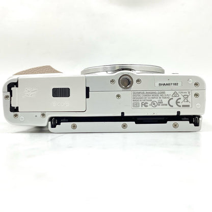 【全額返金保証】【最速発送】OLYMPUS デジタル一眼 PEN Lite E-PL7 ボディ [ホワイト] ホワイト 美品 動作確認済