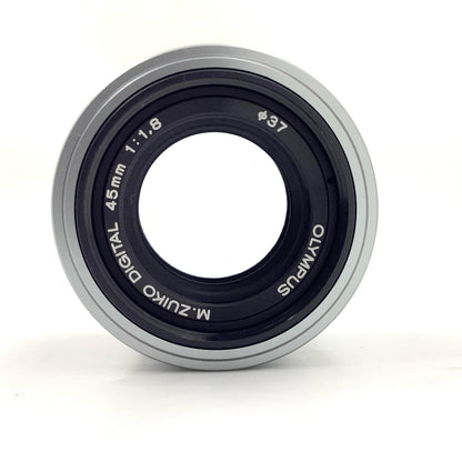 【全額返金保証】【最速発送】OLYMPUS M.ZUIKO DIGITAL 45mm F1.8 [シルバー] 美品 動作確認済