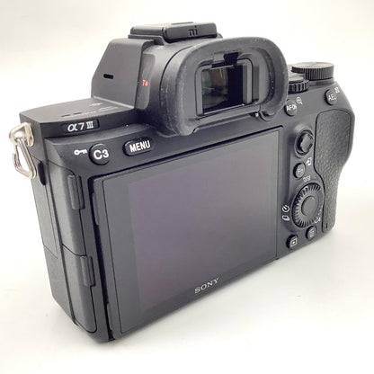 【全額返金保証】【最速発送】Sony デジタル一眼 α7 III ILCE-7M3 ボディ ブラック 美品 動作確認済