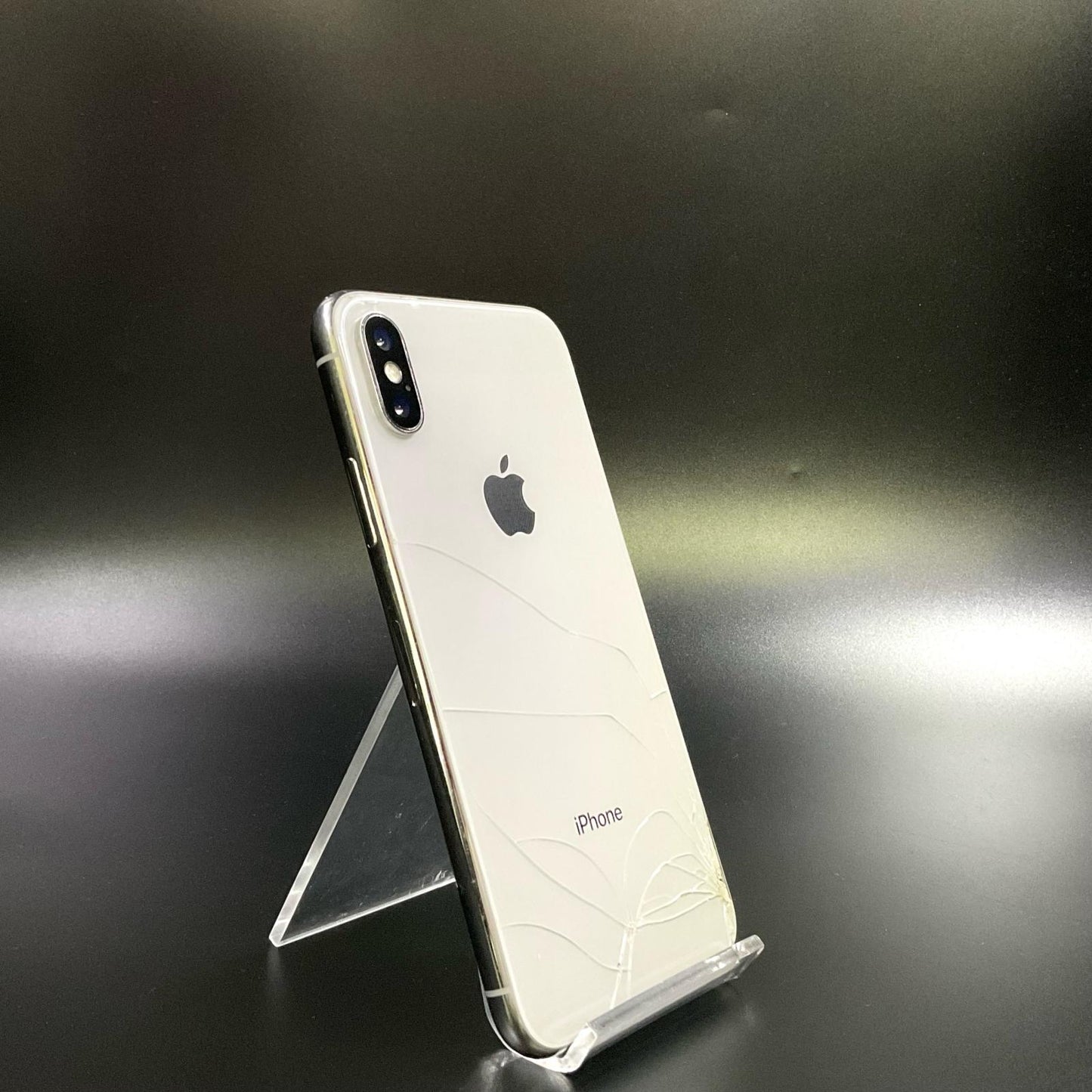 【最速発送】Apple iPhone iPhone X 256GB シルバー docomo SIMフリー 白ロム【難有】 70%