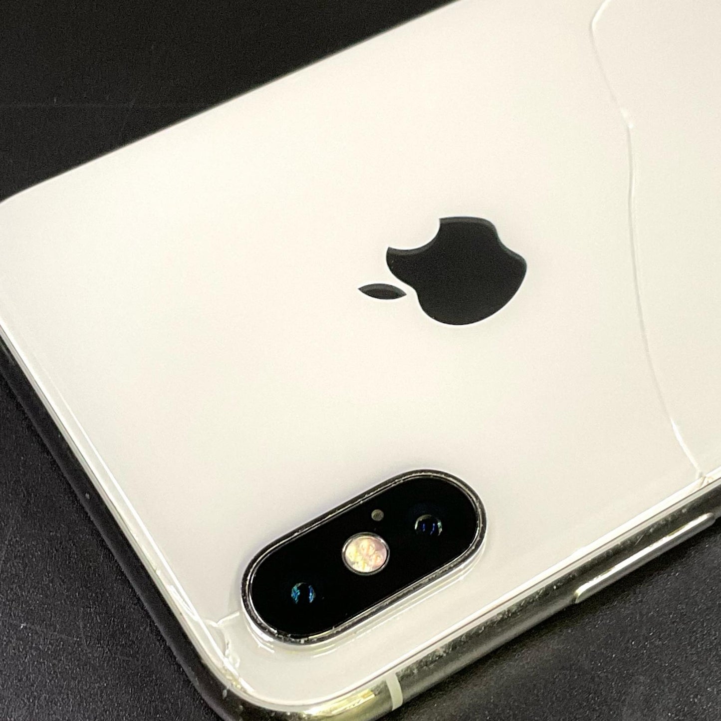 【最速発送】Apple iPhone iPhone X 256GB シルバー docomo SIMフリー 白ロム【難有】 70%