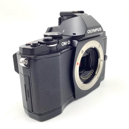 【全額返金保証】【最速発送】OLYMPUS デジタル一眼 OM-D E-M5 ボディ ブラック 美品 動作確認済
