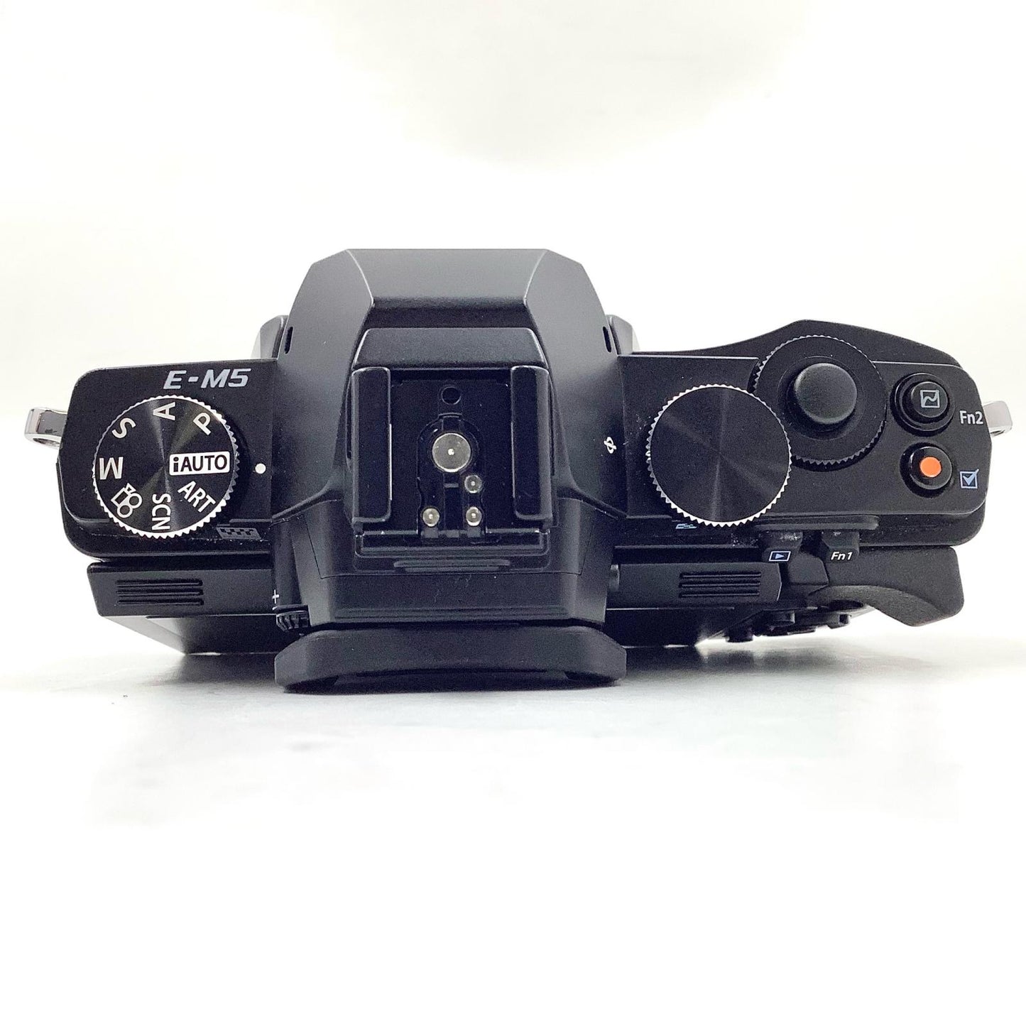 【全額返金保証】【最速発送】OLYMPUS デジタル一眼 OM-D E-M5 ボディ ブラック 美品 動作確認済