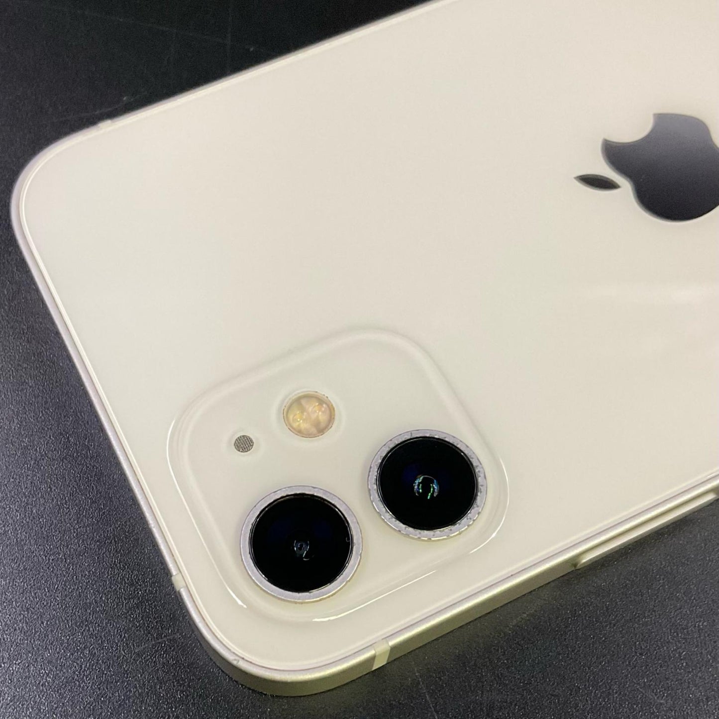 【全額返金保証】【最速発送】Apple iPhone iPhone 12 64GB ホワイト Softbank 白ロム 動作確認済 79%